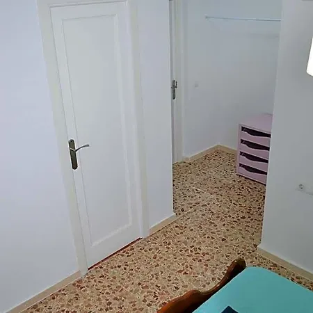 Апартаменты Lovely With Terrace Cb5ev